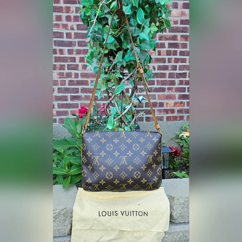 Louis Vuitton Vintage Monogram Canvas Musette Tango Bag SP0959
